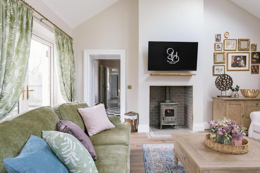 The Farmhouse At Corrstown Village Portrush Exteriör bild