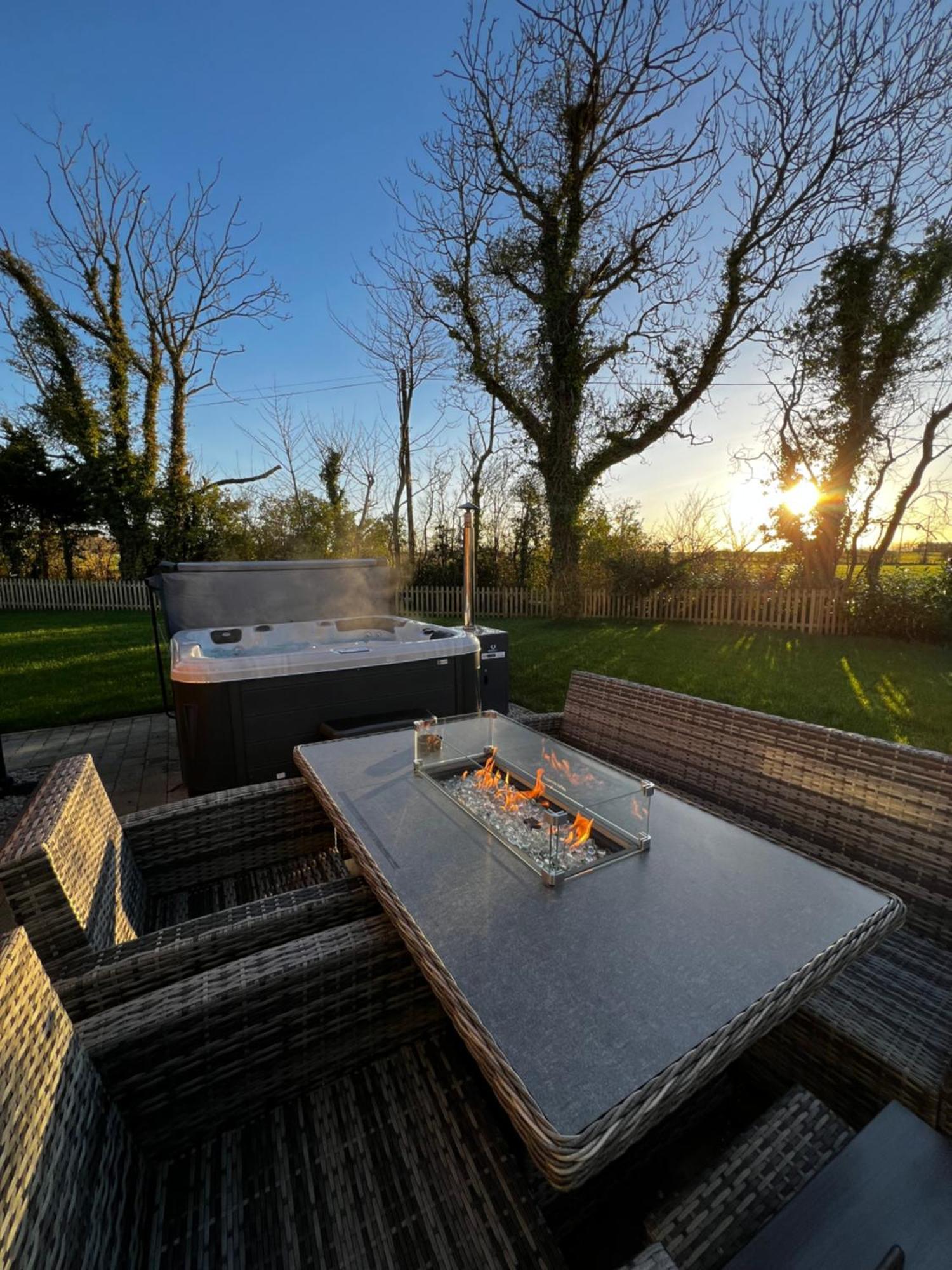 The Farmhouse At Corrstown Village Portrush Exteriör bild